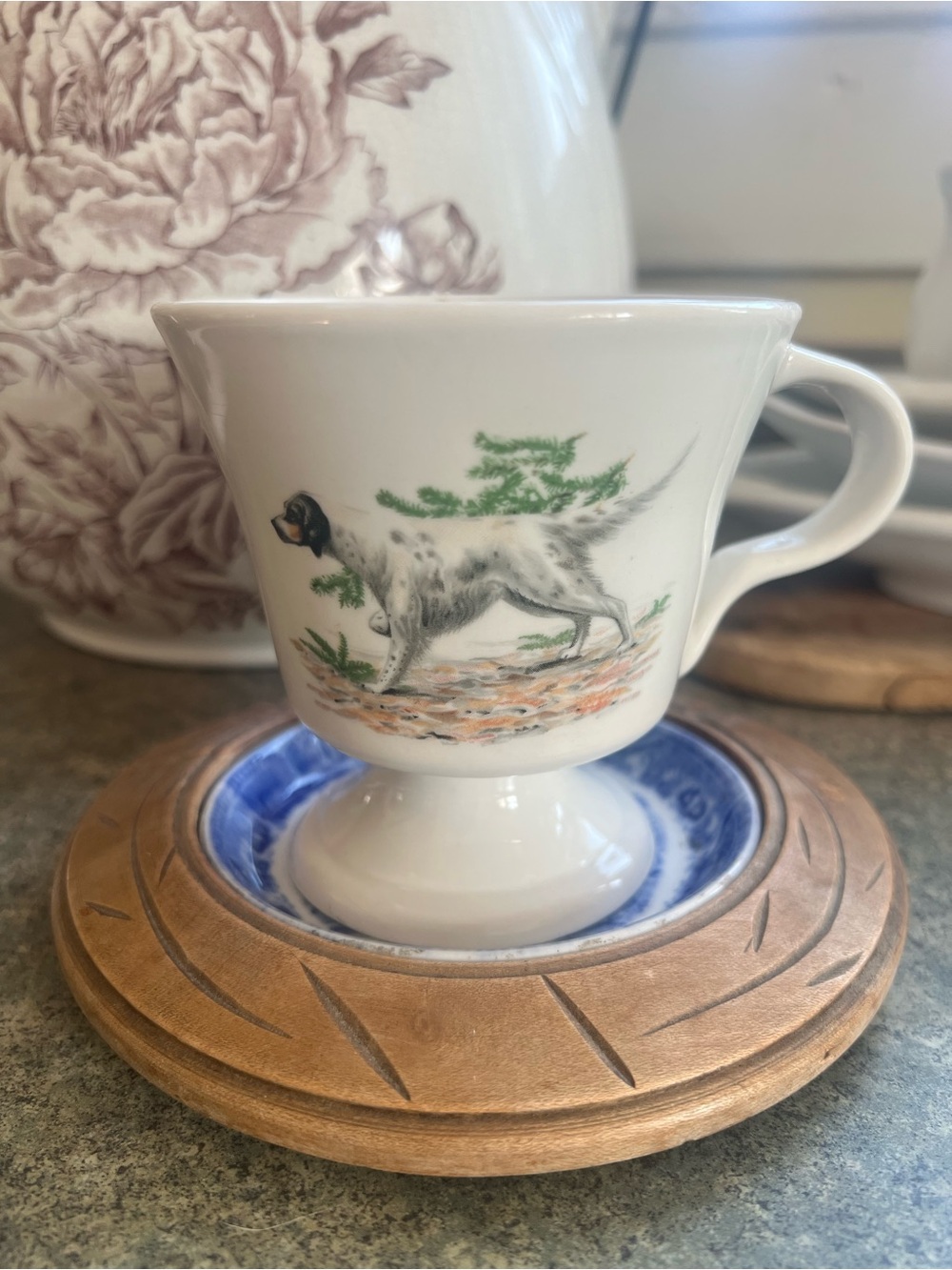 Walker China Virtrified
Restaurantware Mug 1949
Hunting Scene English Pointer